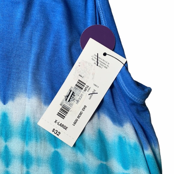 Turquoise Tank - Picture 6 of 7